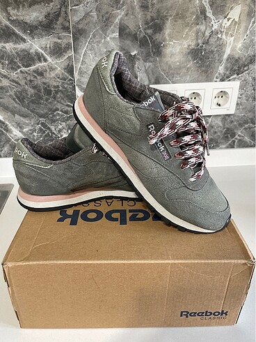 Orjinal reebok 38 numara ayakkabı