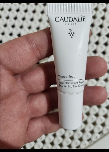 Caudalie eye krem