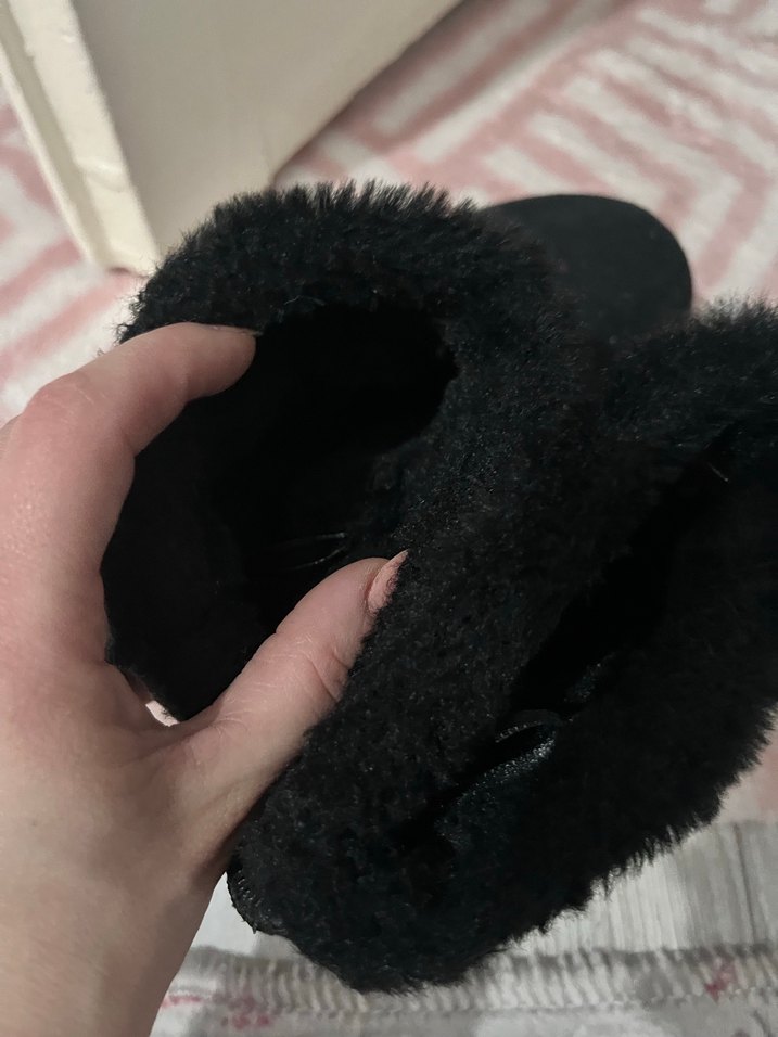 Siyah Kürklü Kadın Dolgu Topuk Bot - Görsel 4