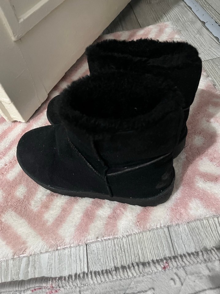 Siyah Kürklü Kadın Dolgu Topuk Bot - Görsel 2