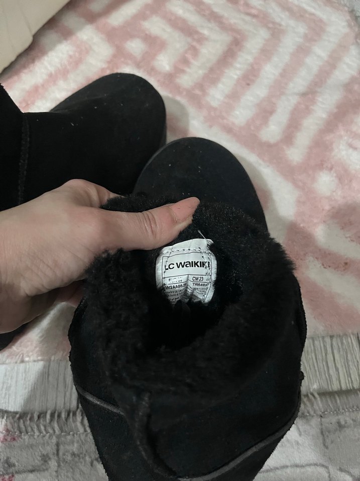 Siyah Kürklü Kadın Dolgu Topuk Bot - Görsel 5