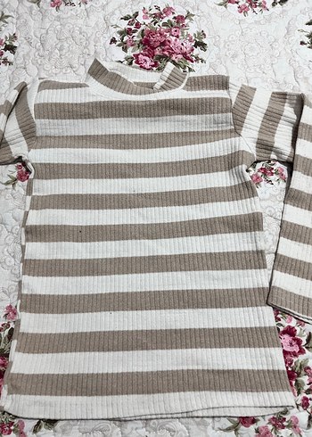 Bohem Bej Çizgili Boğazlı Kazak - Görsel 2