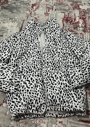 Leopar Desenli Beyaz Kadın Mont - Görsel 2