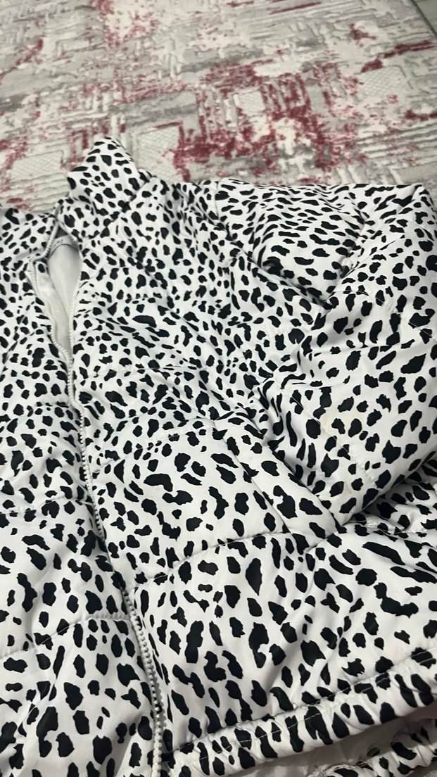 Leopar Desenli Beyaz Kadın Mont - Görsel 3