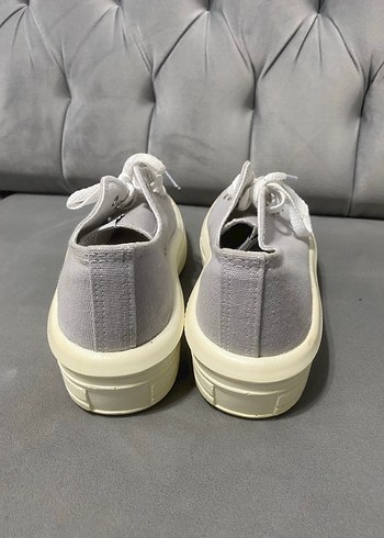 Beyaz Gri Kadın Dolgu Topuk Spor Ayakkabı - Görsel 2