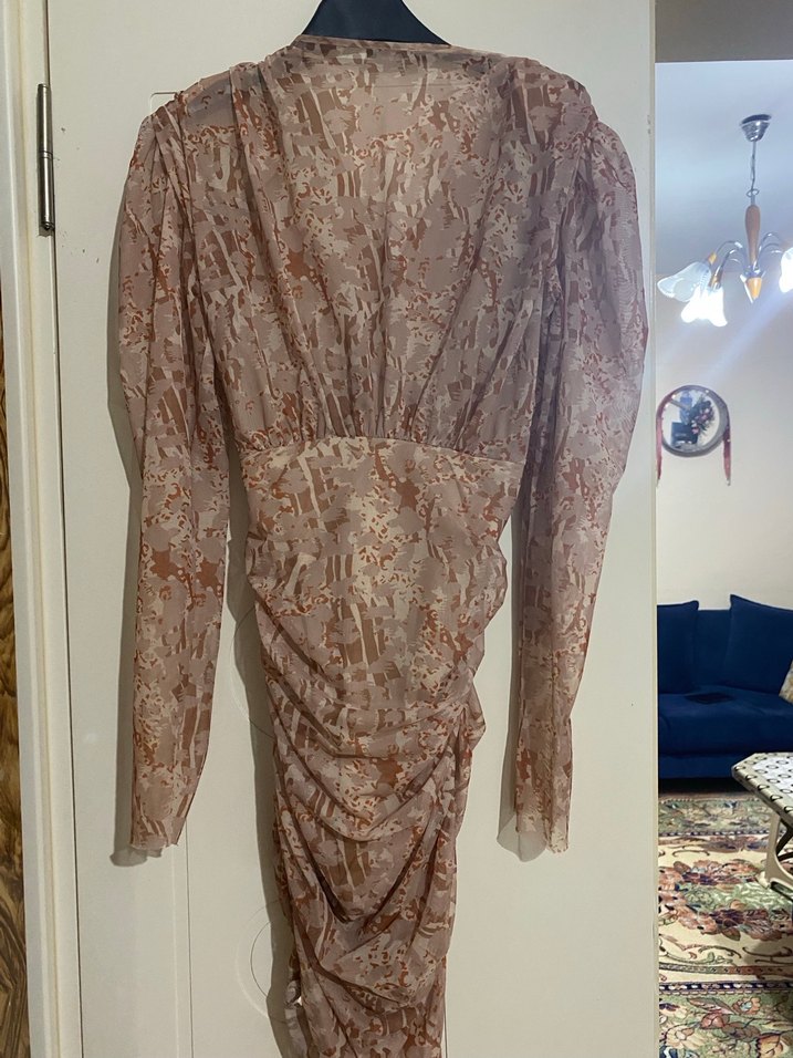 Pembe V Yaka Drapeli Midi Elbise - Görsel 3