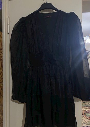 Siyah V Yaka Mini Kat Kat Elbise - Görsel 3