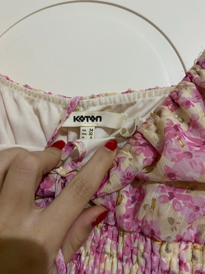 Pembe V Yaka Dantel Detaylı Midi Elbise - Görsel 4