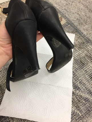 36 Beden siyah Renk Metal Bantlı Topuklu Ayakkabı