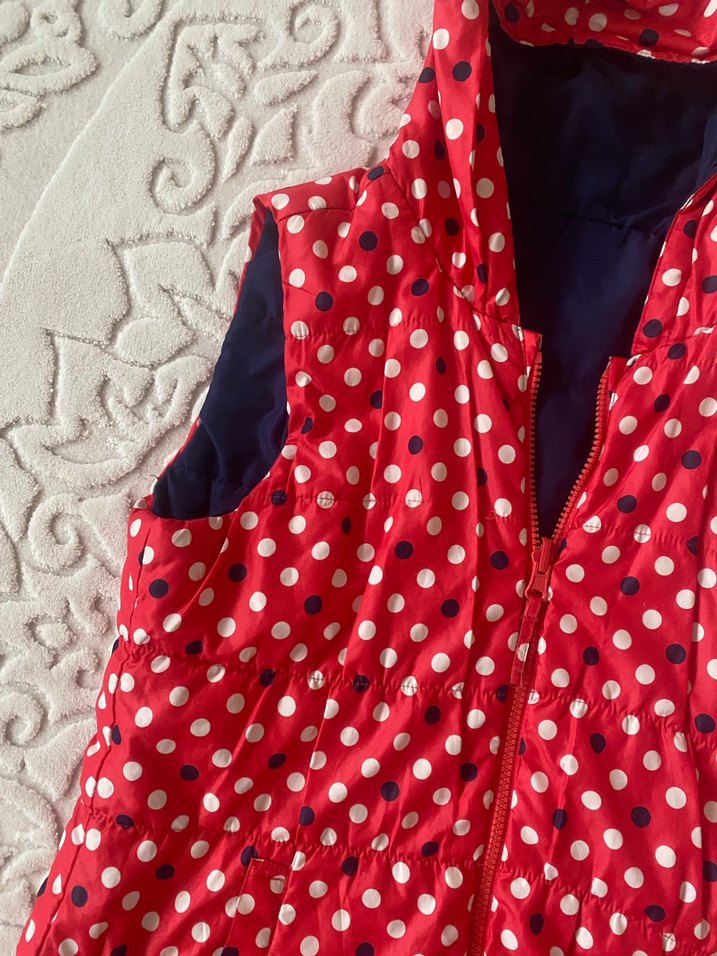 Kız Çocuk Kapüşonlu Fermuarlı Kırmızı Yelek - Görsel 3