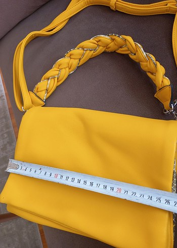 Sarı Zincir Detaylı Kadın Çanta - Görsel 3