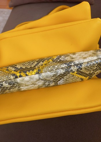 Sarı Zincir Detaylı Kadın Çanta - Görsel 5