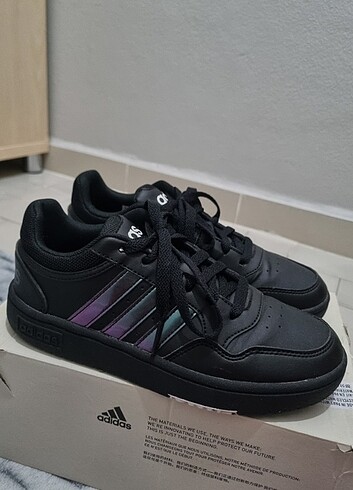 36 Beden Adidas Spor Ayakkabı