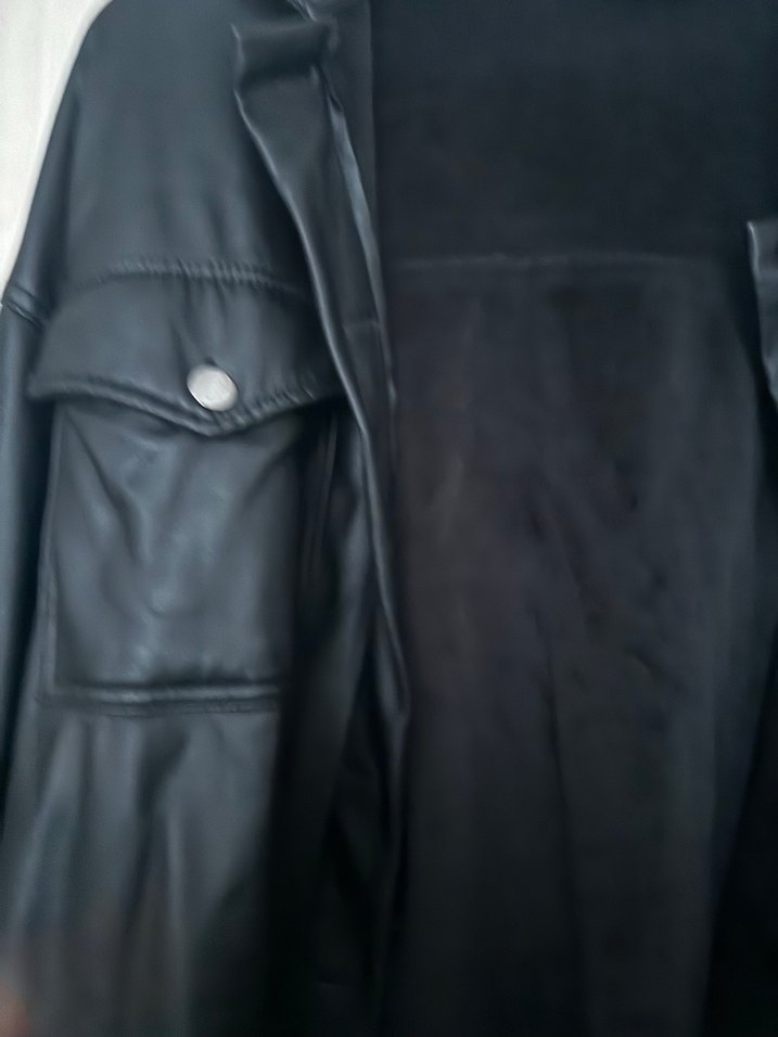 Düğmeli Siyah Deri Kadın Ceket - Görsel 2
