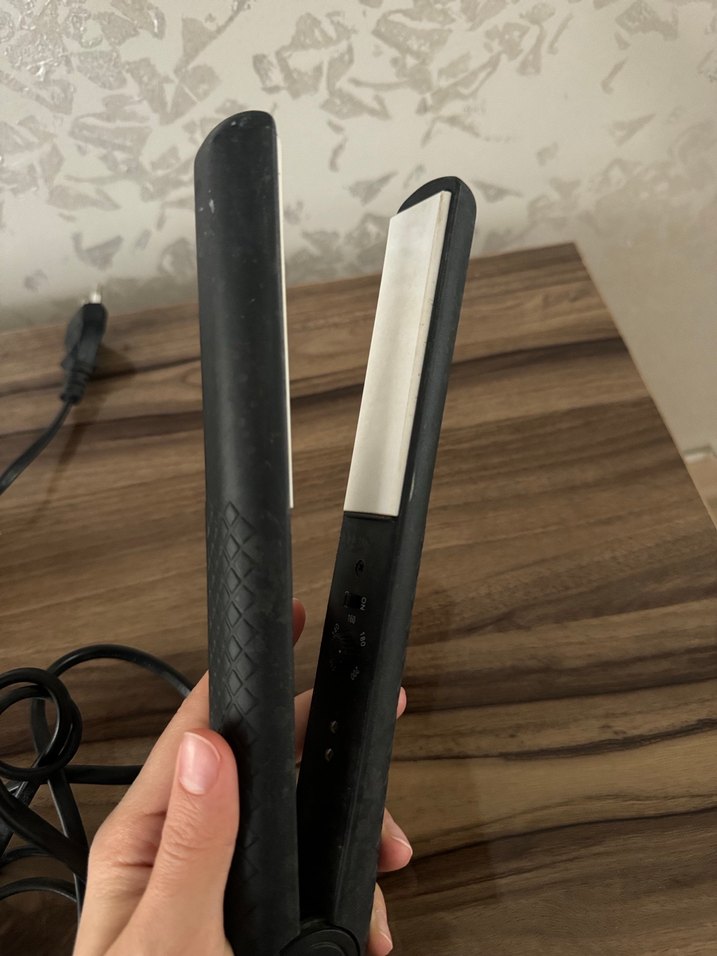 Sinbo Siyah Saç Düzleştirici - Görsel 2