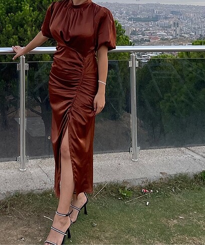 Abiye saten elbise