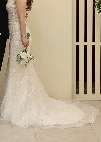 Straplez Parlak Beyaz Aksesuar Detaylı Gelinlik - Görsel 3