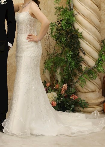 Straplez Parlak Beyaz Aksesuar Detaylı Gelinlik - Görsel 2