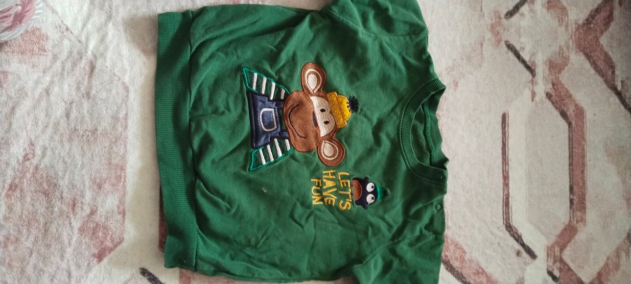 Renkli Erkek Çocuk Düğmeli Yeşil Kazak - Görsel 4