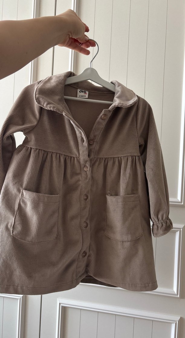 Bej Keten Düğmeli Uzun Kollu Kız Elbisesi - Görsel 2