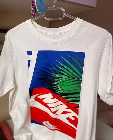 Nike tshirt