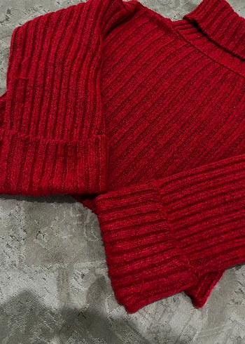 Kırmızı Boğazlı Triko Kadın Kazak - Görsel 2