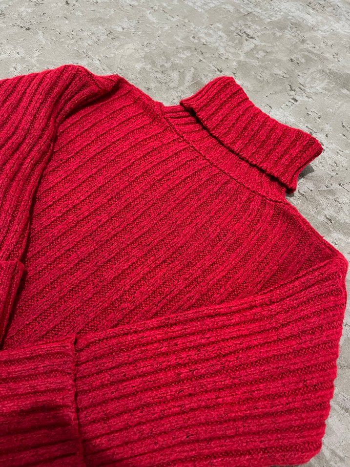 Kırmızı Boğazlı Triko Kadın Kazak - Görsel 4