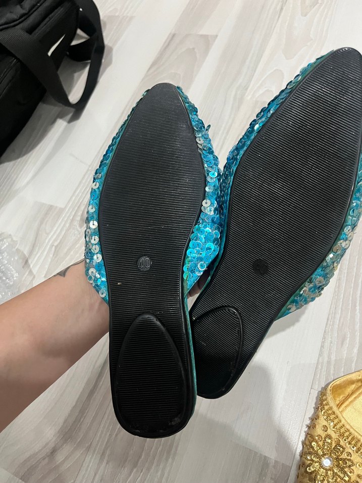 Boncuk İşlemeli Parlak Çok Renkli Kadın Terlik - Görsel 5