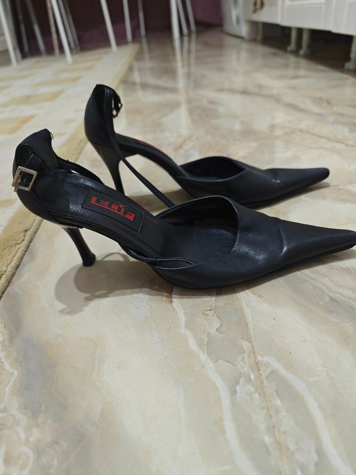 Siyah Deri Tokalı Stiletto Kadın Ayakkabı - Görsel 2