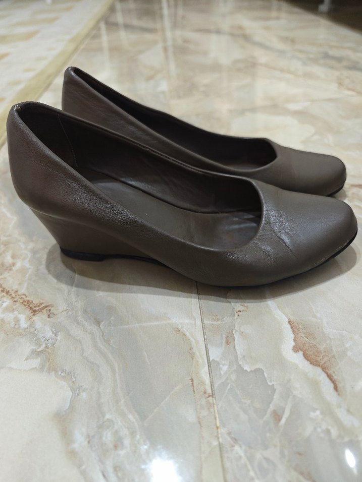 Klasik Bej Dolgu Topuk Kadın Ayakkabı - Görsel 4