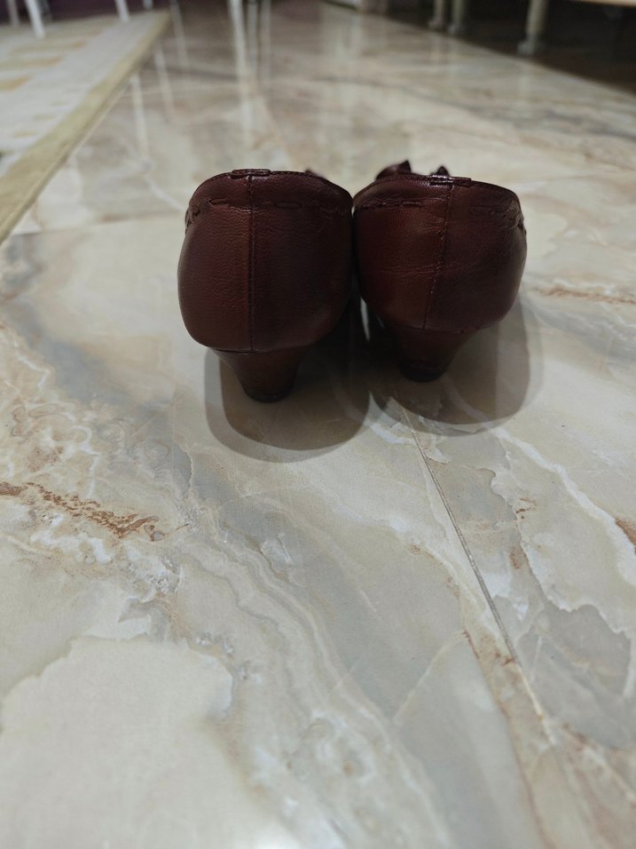 Kahverengi Deri Dolgu Topuklu Kadın Babet - Görsel 3