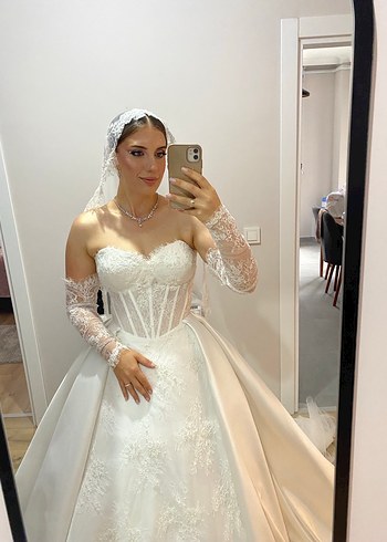 İnce Askılı Beyaz Straplez A Kesim Gelinlik