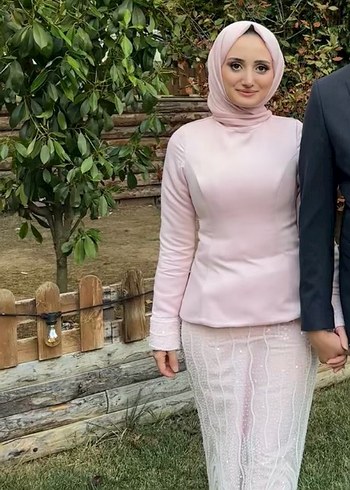 38 Beden pembe Renk Pembe Dantel Detaylı Uzun Abiye Elbise