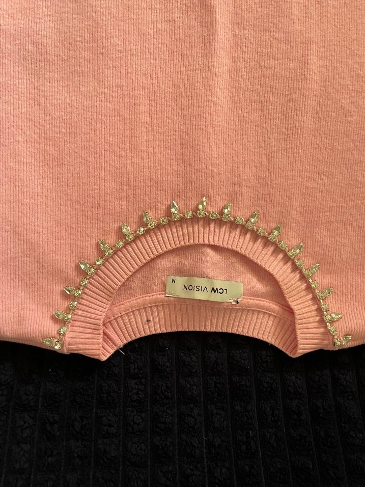 Düğmeli Pembe Kolsuz Tişört - Görsel 2