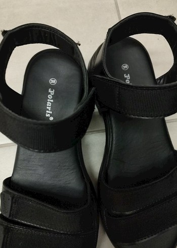 Polaris Kadın Siyah Minimalist Tokalı Sandalet