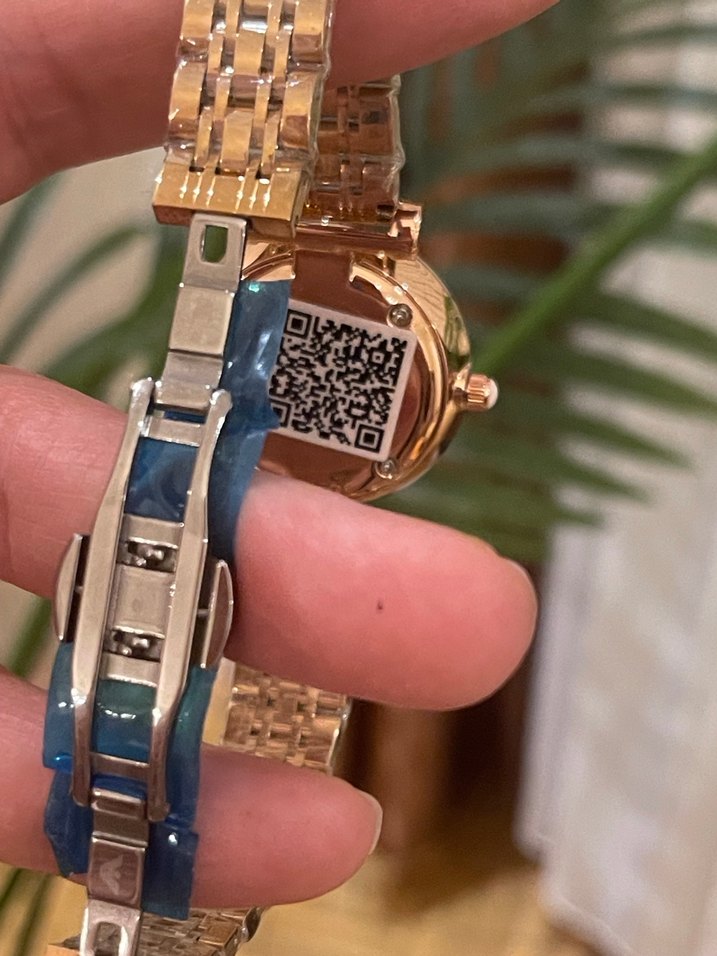 Zincir Detaylı Altın Kadın Kol Saati - Görsel 4