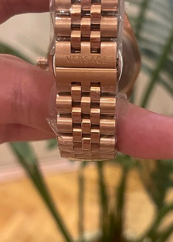 Versace Klasik Kadın Altın Saati - Görsel 3