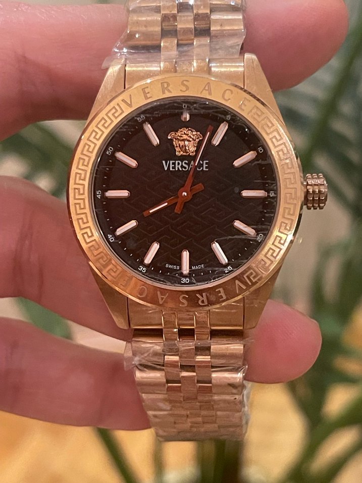 Versace Klasik Kadın Altın Saati - Görsel 2