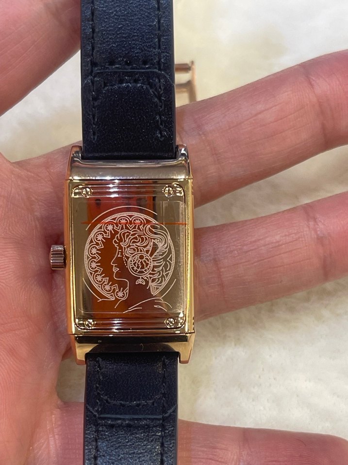 Altın Renkli Modern Klasik Kadın Saati - Görsel 4