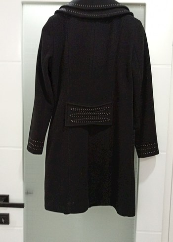 Düğmeli Siyah Kaban, Cepli, Uzun Kollu - Görsel 5