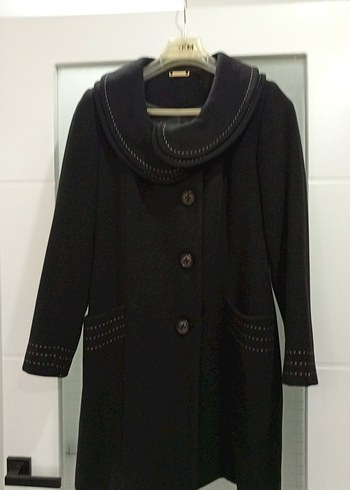 Düğmeli Siyah Kaban, Cepli, Uzun Kollu - Görsel 2