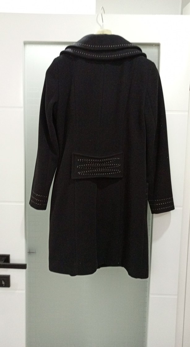 Düğmeli Siyah Kaban, Cepli, Uzun Kollu - Görsel 5