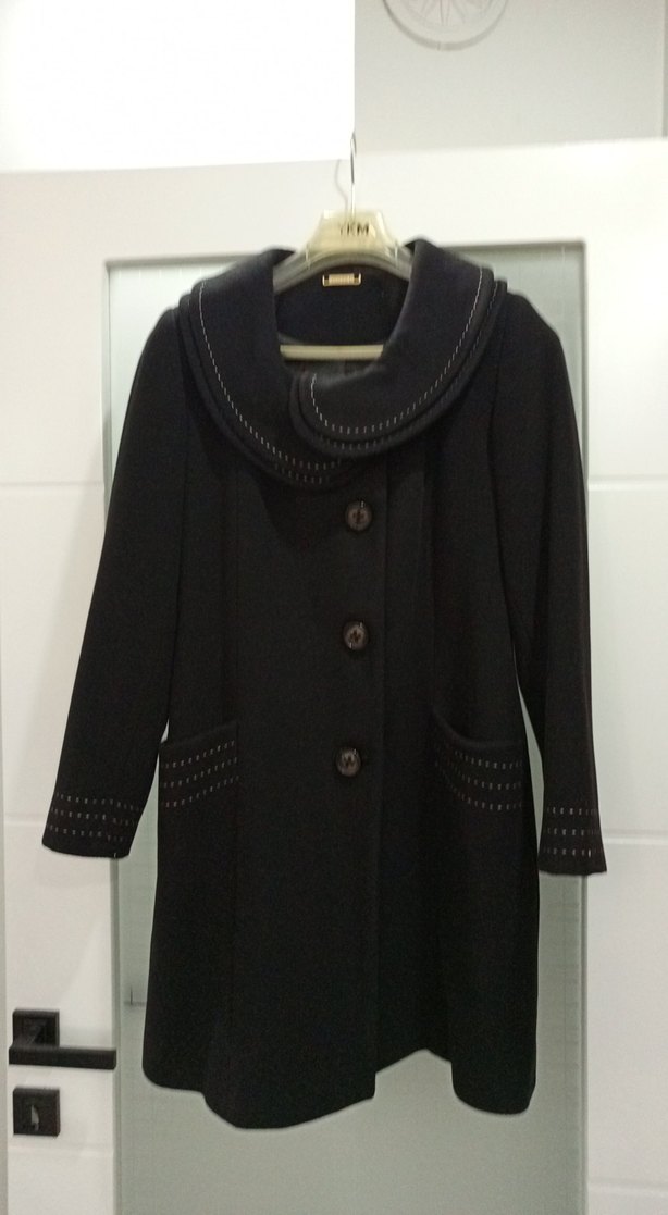 Düğmeli Siyah Kaban, Cepli, Uzun Kollu - Görsel 2