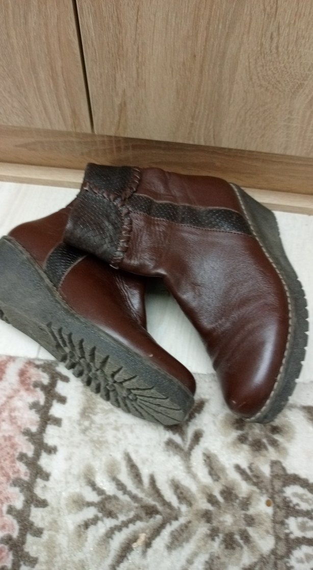 Kahverengi Yılan Desenli Bot - Görsel 3