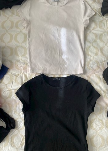 Bershka tam boy siyah ve beyaz tişört