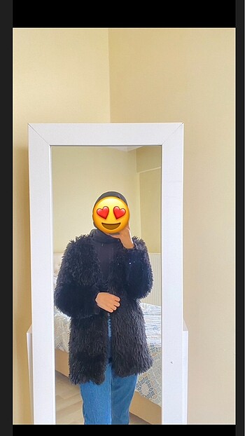 Peluş kürk astarlı 2 adet üründür siyah ve bej tonlar hatasız