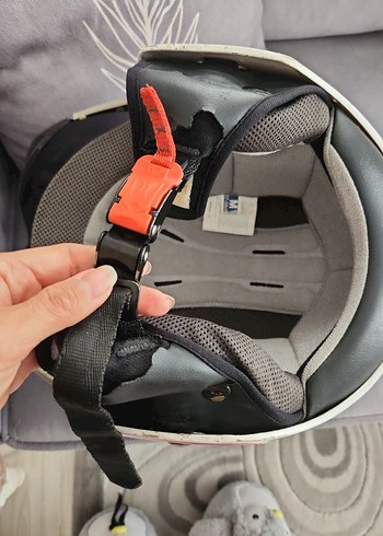 Parlak Pembe Minimalist Motosiklet Kaskı - Görsel 5