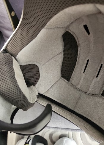 Parlak Pembe Minimalist Motosiklet Kaskı - Görsel 2