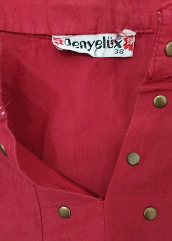 Bordo V Yaka Düğmeli Kısa Kollu Bluz - Görsel 2