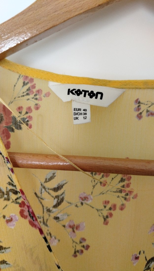 Sarı V Yaka Düğmeli Bohem Bluz - Görsel 2